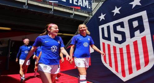 "4 صفقات من العيار الثقيل".. بطلات العالم يشعلن ديربي سيدات مانشستر